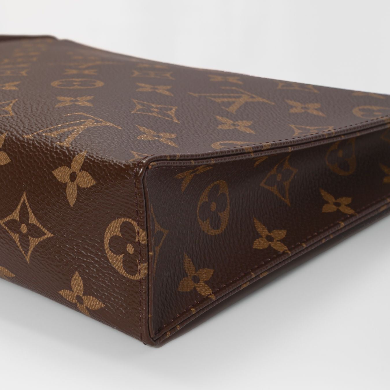 LOUIS VUITTON - MONOGRAM LEATHER POUCH 25