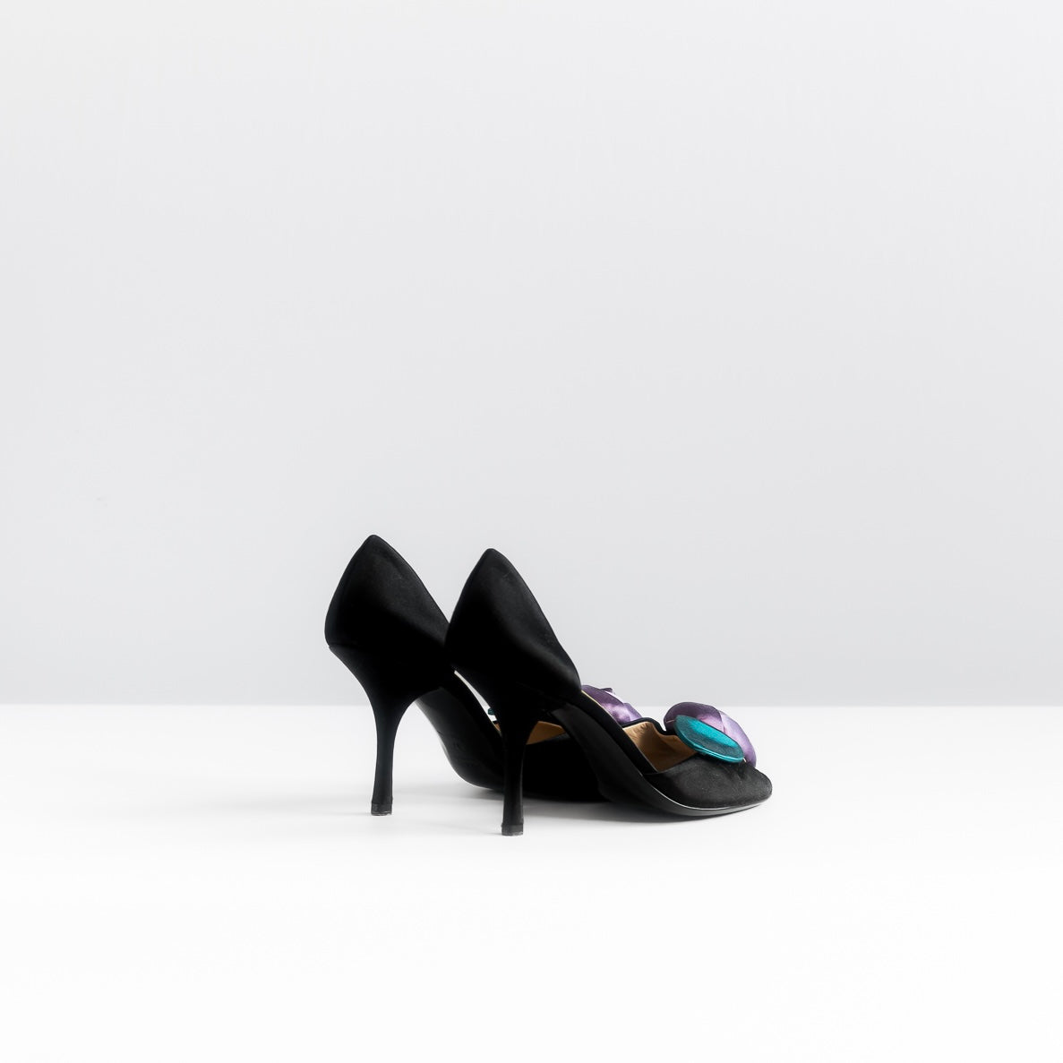 PRADA - *BRAND NEW* BLACK SATIN PUMPS WITH PURPLE FLOWER SIZE 37