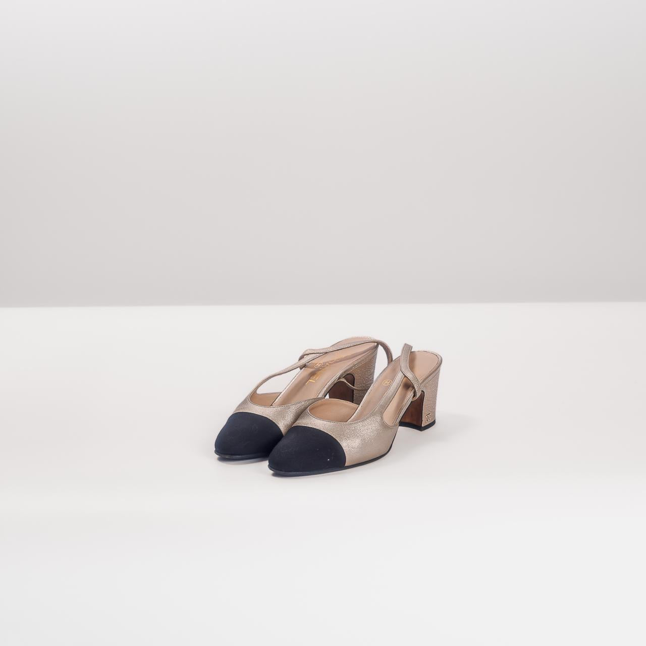 CHANEL - SLINGBACK GOLD LEATHER WITH BLACK TOE SIZE 37,5 EU