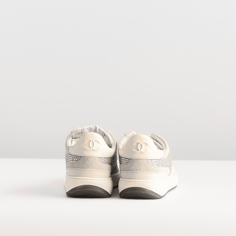 CHANEL - *BRAND NEW LIMITED EDITION* SNEAKERS CALFSKIN SUÈDE CRYSTAL CC LOGO SIZE 38,5 EU