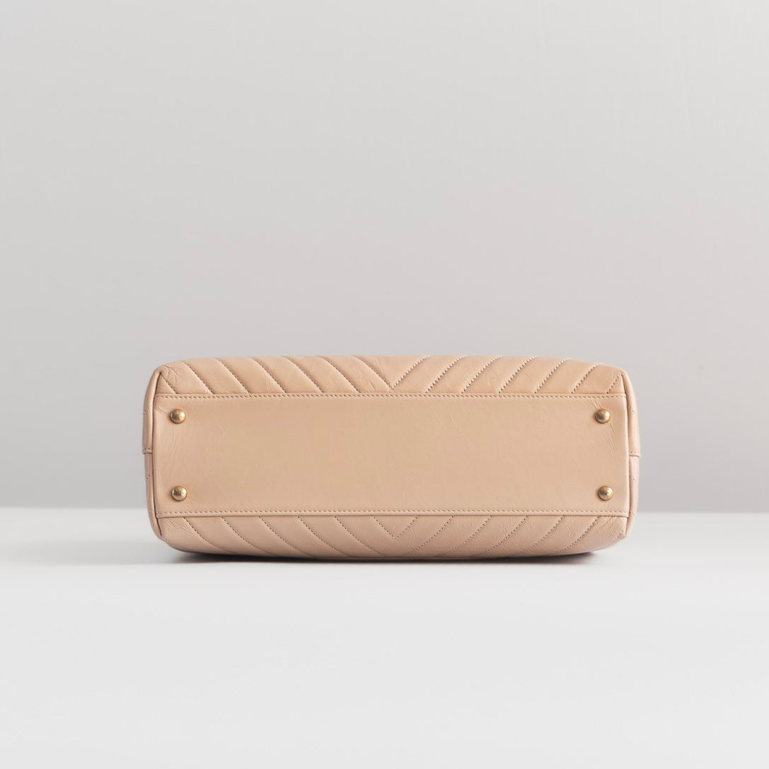 CHANEL - HANDBAG CHEVRON COCO HANDLE BEIGE LEATHER