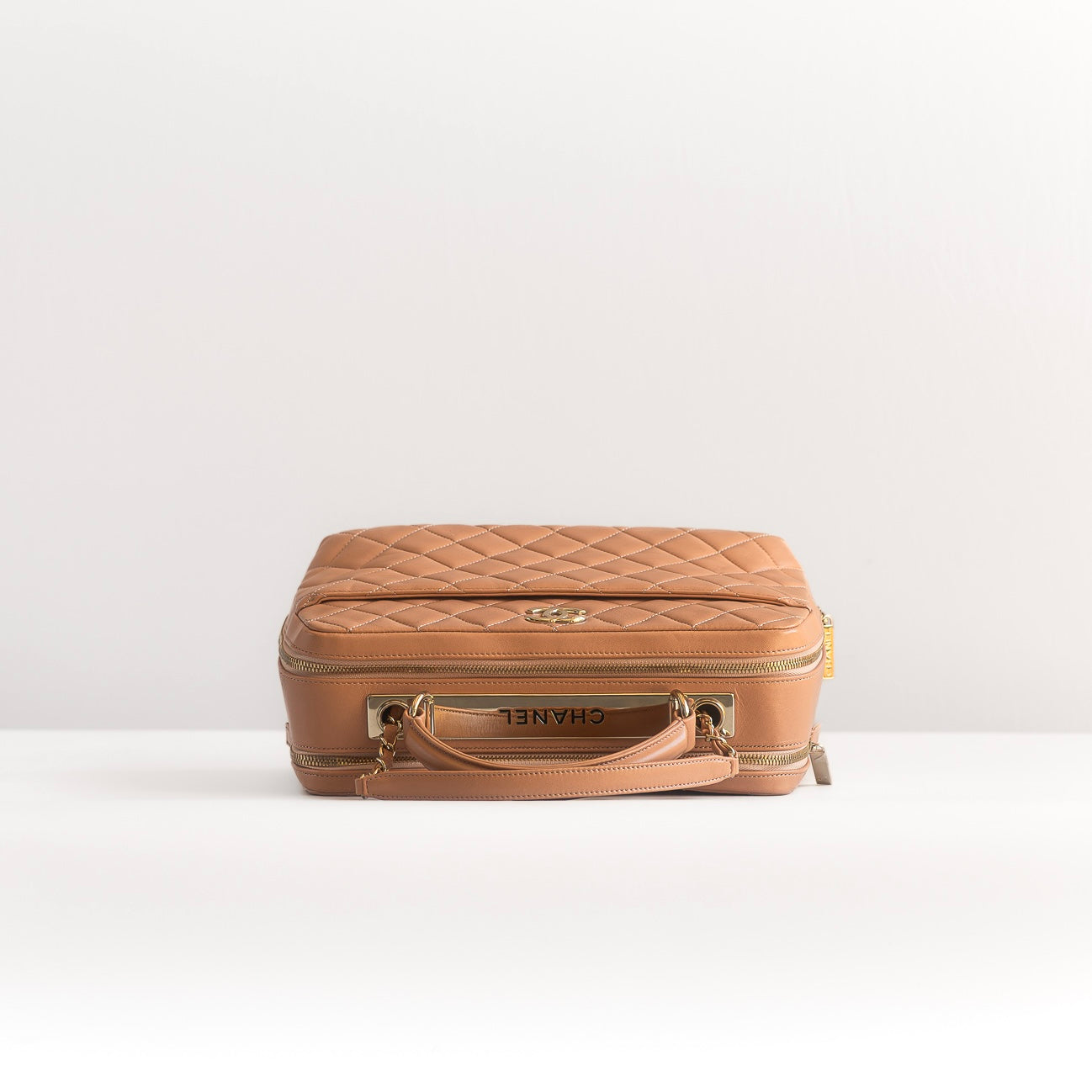 CHANEL - BAG TRENDY CC BOWLING CAMEL QUILTED LAMBSKIN