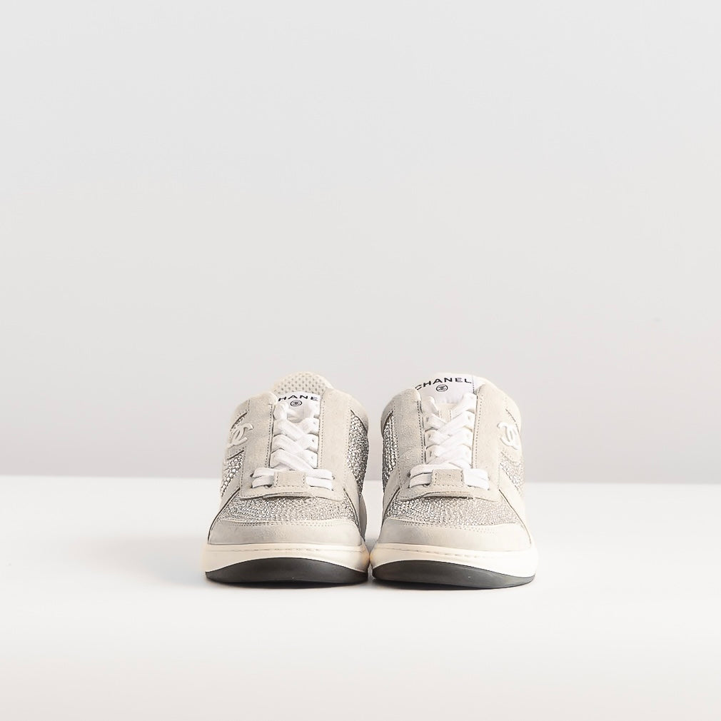 CHANEL - *BRAND NEW LIMITED EDITION* SNEAKERS CALFSKIN SUÈDE CRYSTAL CC LOGO SIZE 38,5 EU