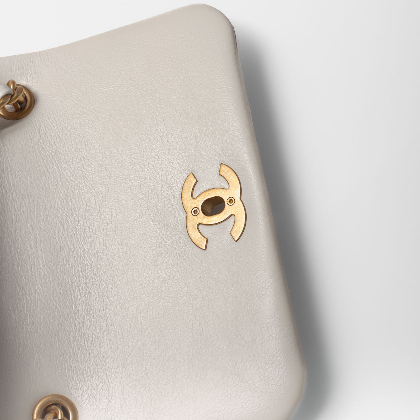 CHANEL - BAG MINI WHITE CALFSKIN CC PEARL FLAP