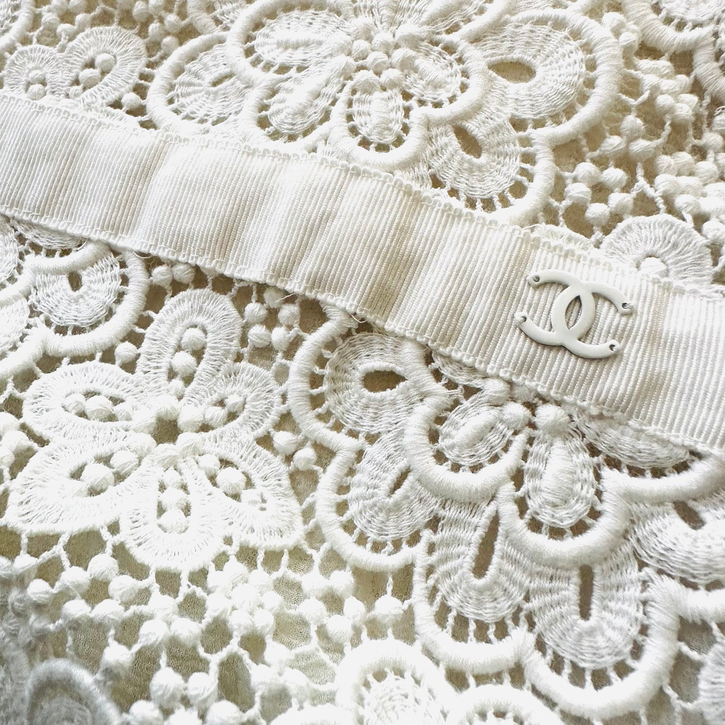 CHANEL - SKIRT MIDI FLORAL WHITE LACE SIZE 38 FR