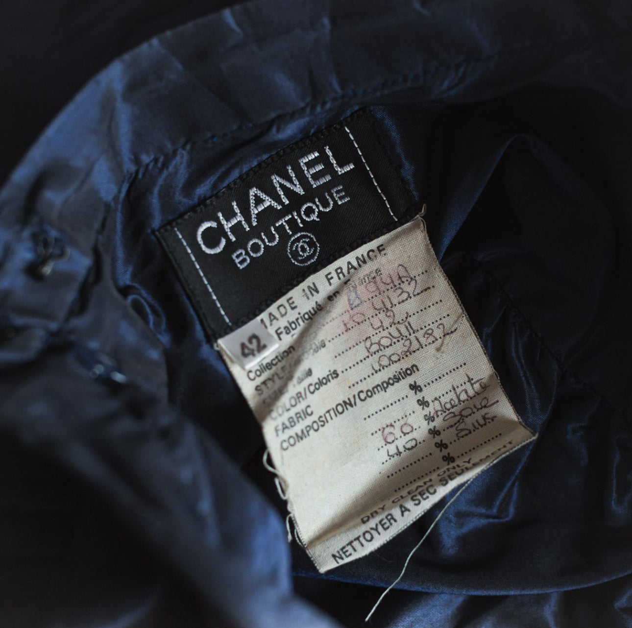 CHANEL - SKIRT NAVY BLUE WITH BLUE LACE TRIM SIZE 42