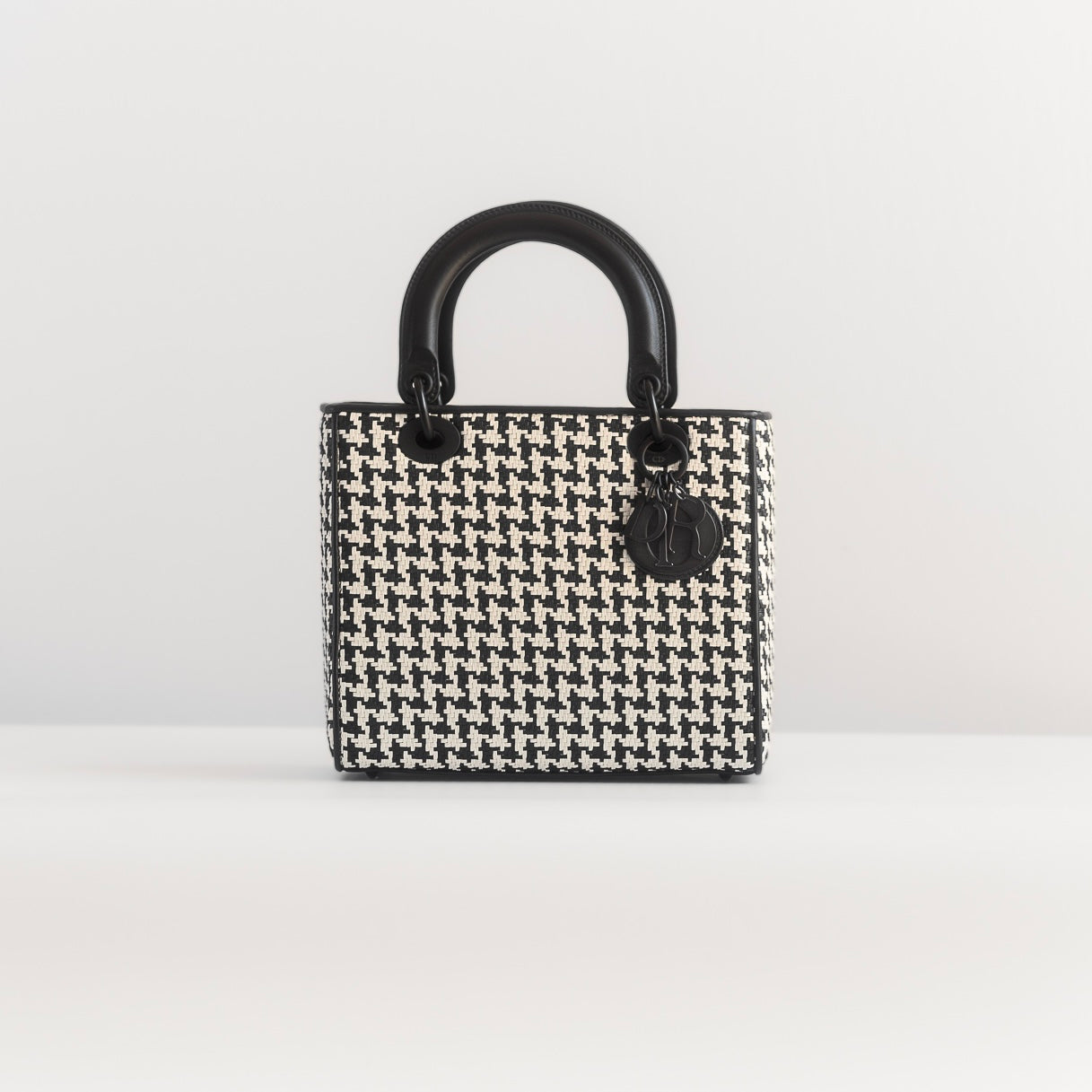 DIOR - LADY DIOR BAG MEDIUM ULTRAMATTE BLACK & WHITE HOUNDSTOOTH