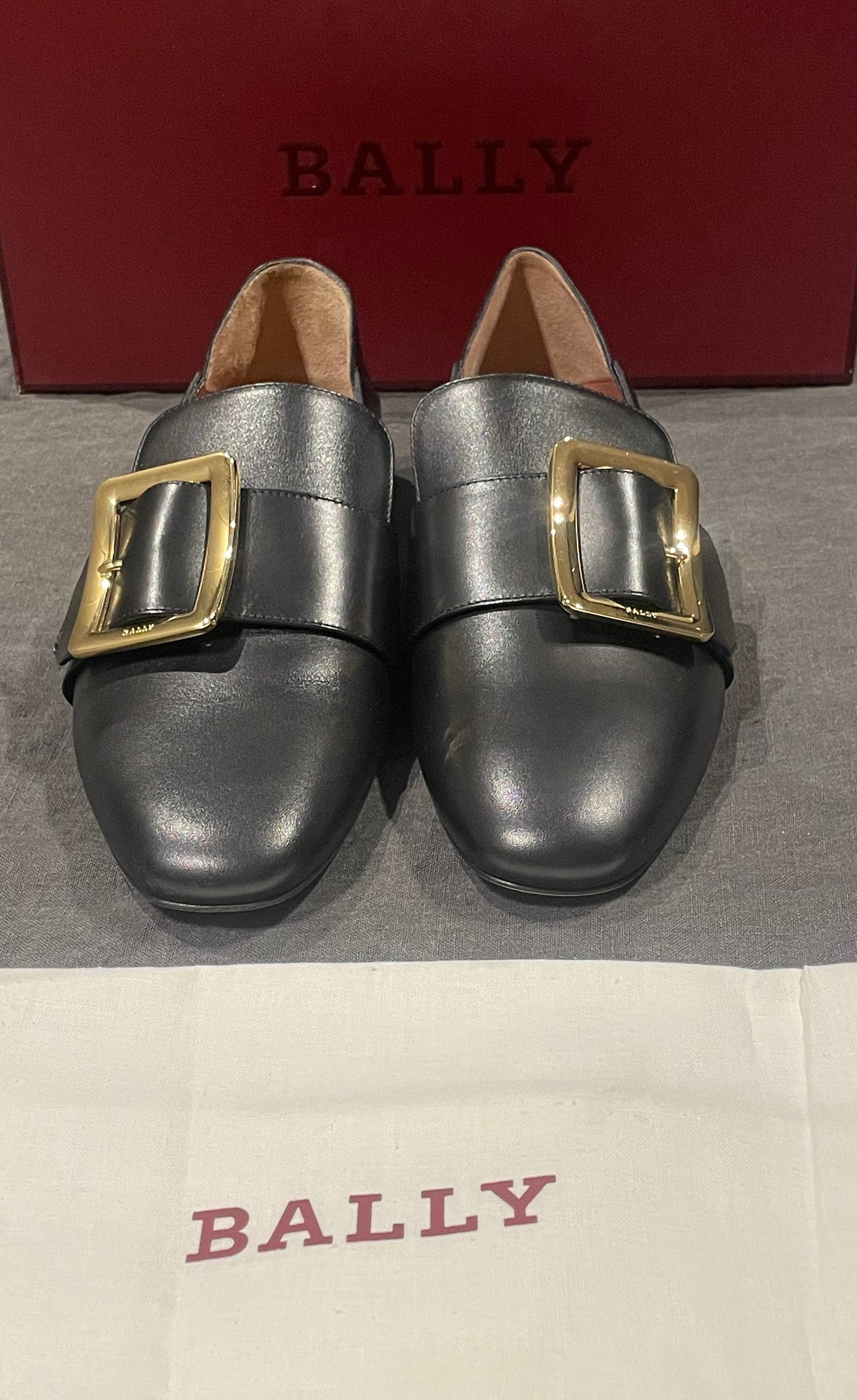 BALLY - Janelle square buckle loafers BRAND NEW size 38 EU