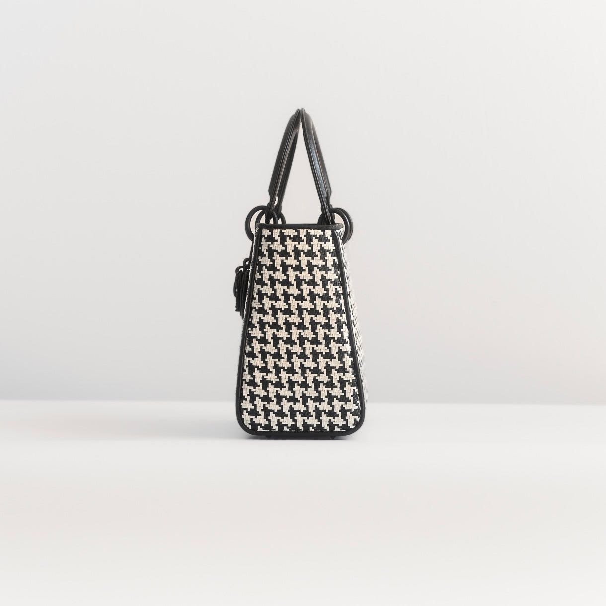 DIOR - LADY DIOR BAG MEDIUM ULTRAMATTE BLACK & WHITE HOUNDSTOOTH
