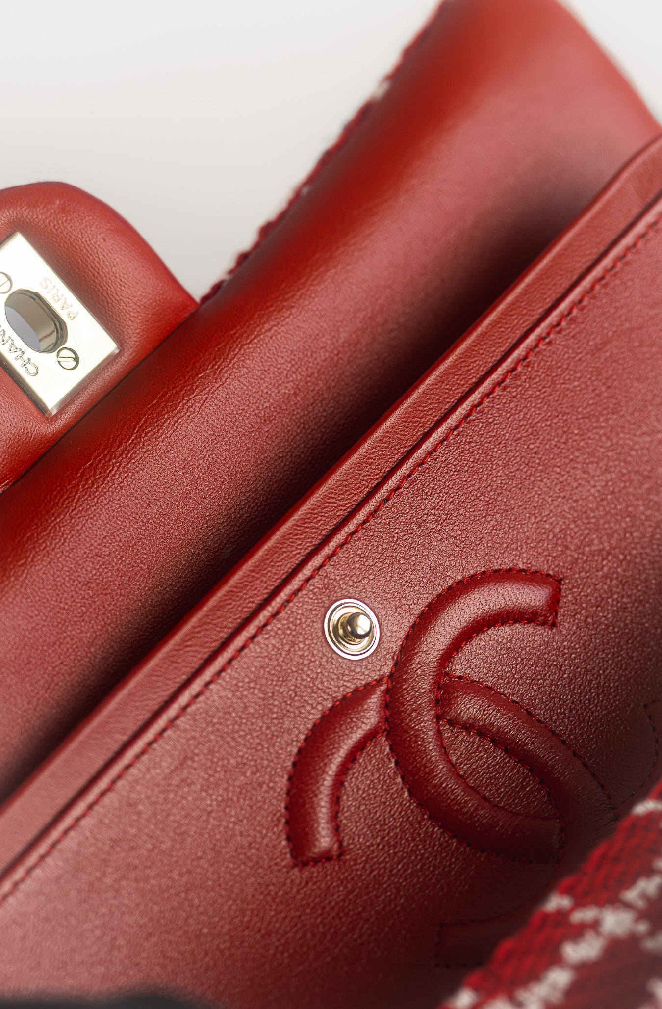 CHANEL - TIMELESS BAG TWEED QUILTED MEDIUM DOUBLE FLAP RED & WHITE