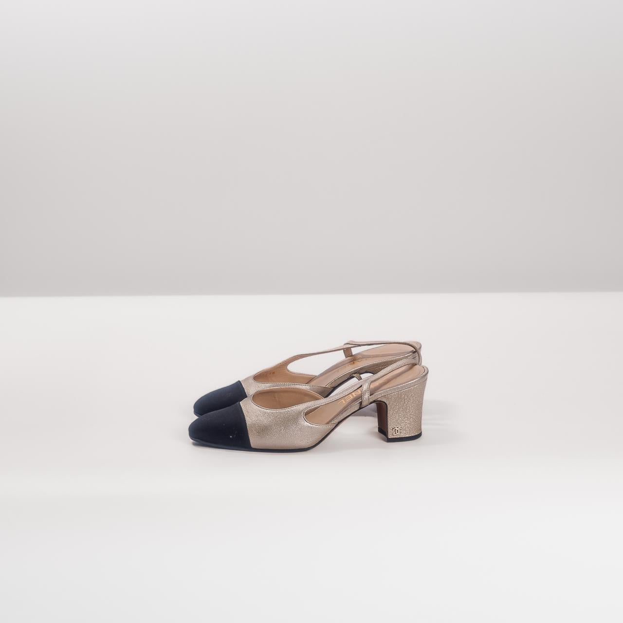 CHANEL - SLINGBACK GOLD LEATHER WITH BLACK TOE SIZE 37,5 EU