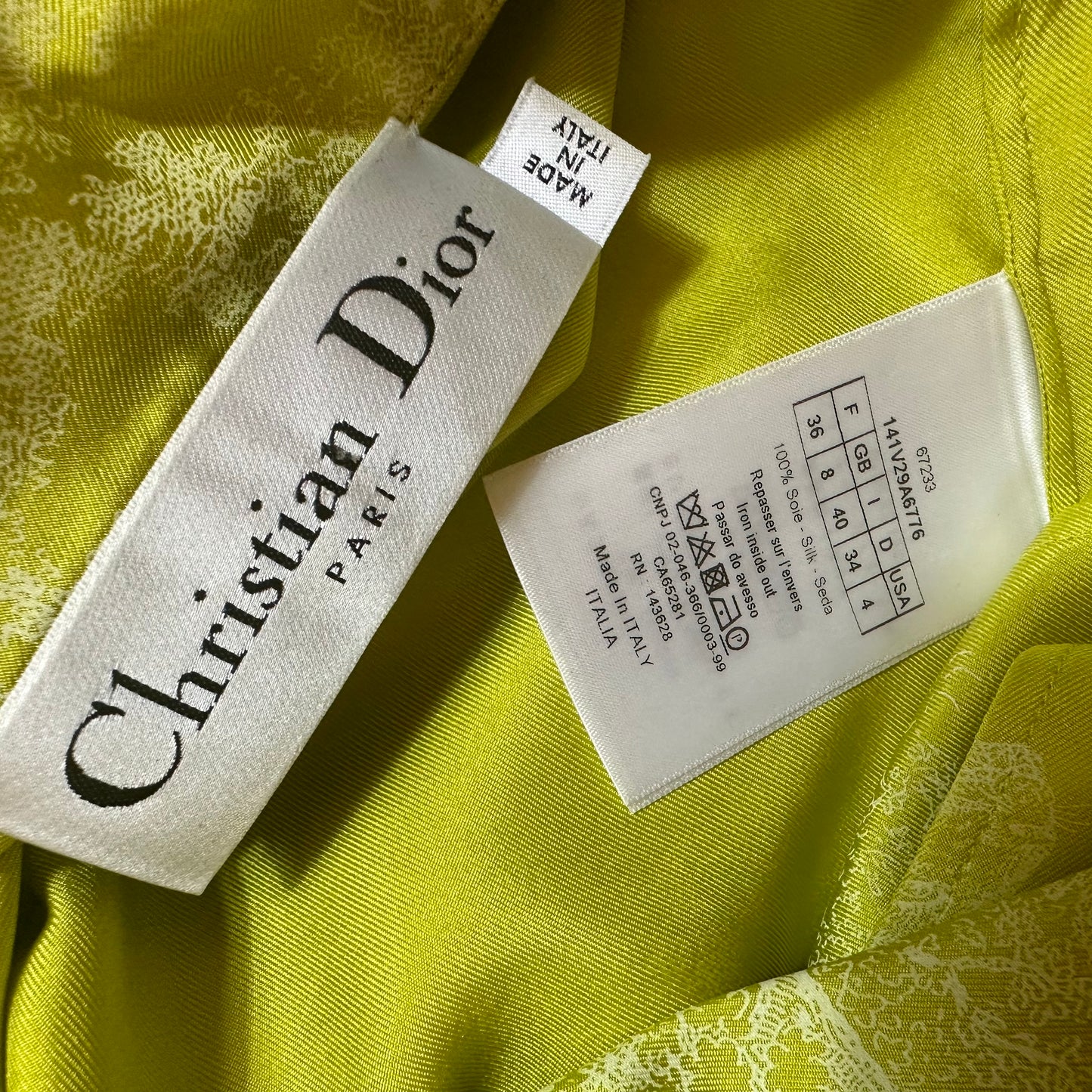 DIOR - PAJAMA SET IN TOILE DE JOUY LIME SILK (SHIRT AND SHORTS SIZE 36FR AND 38 FR)