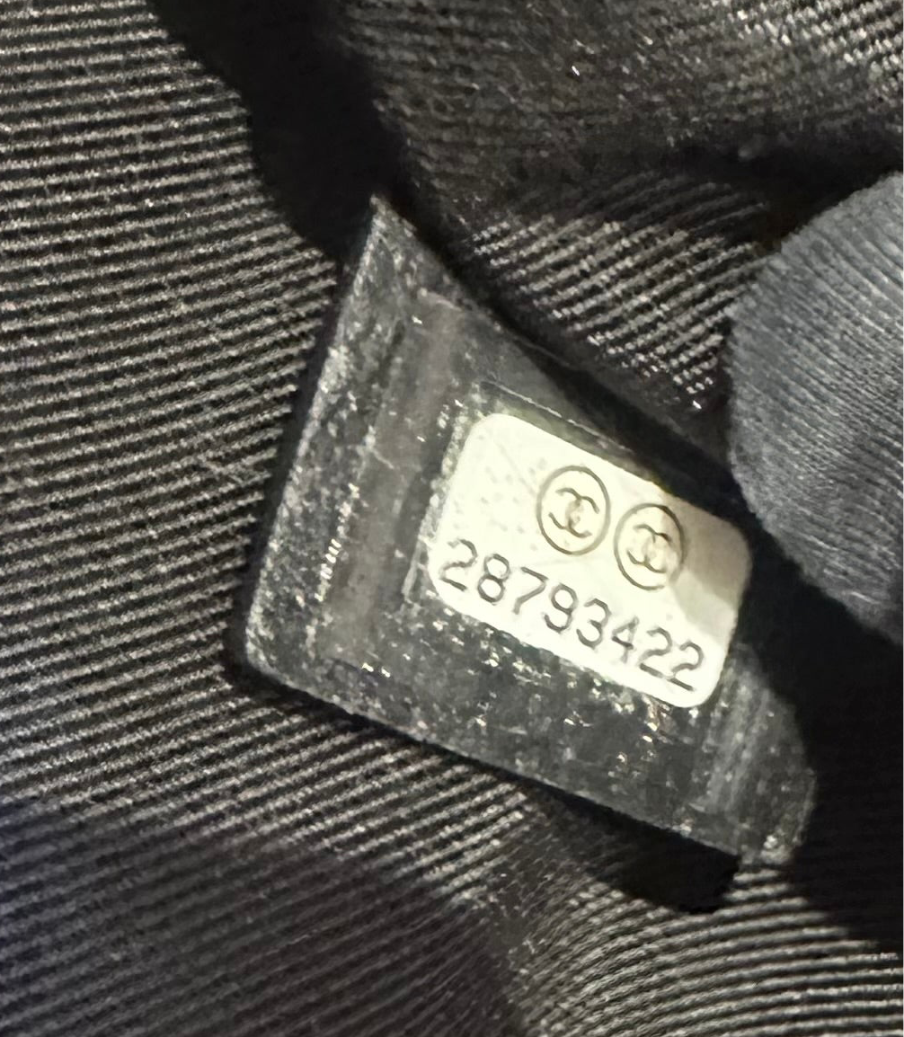 CHANEL - POUCH BLACK SATIN CHAIN-TRIM QUILTED