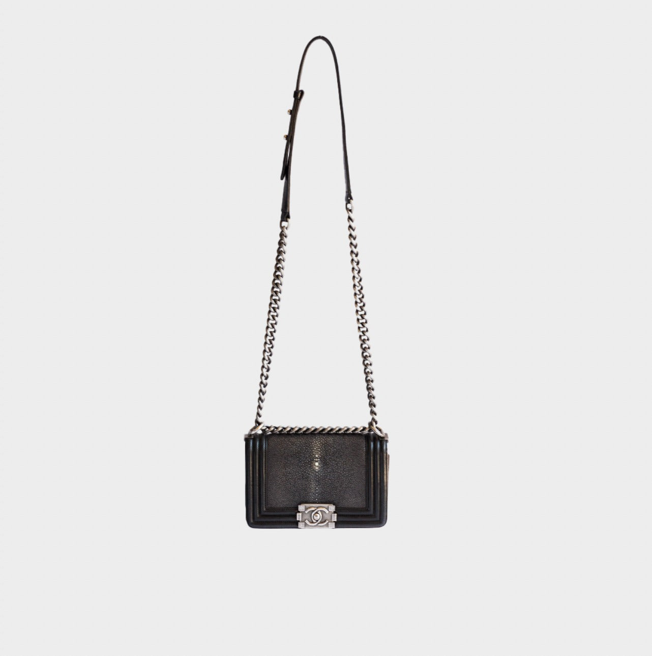 CHANEL - RARE BAG BOY SMALL BLACK STINGRAY