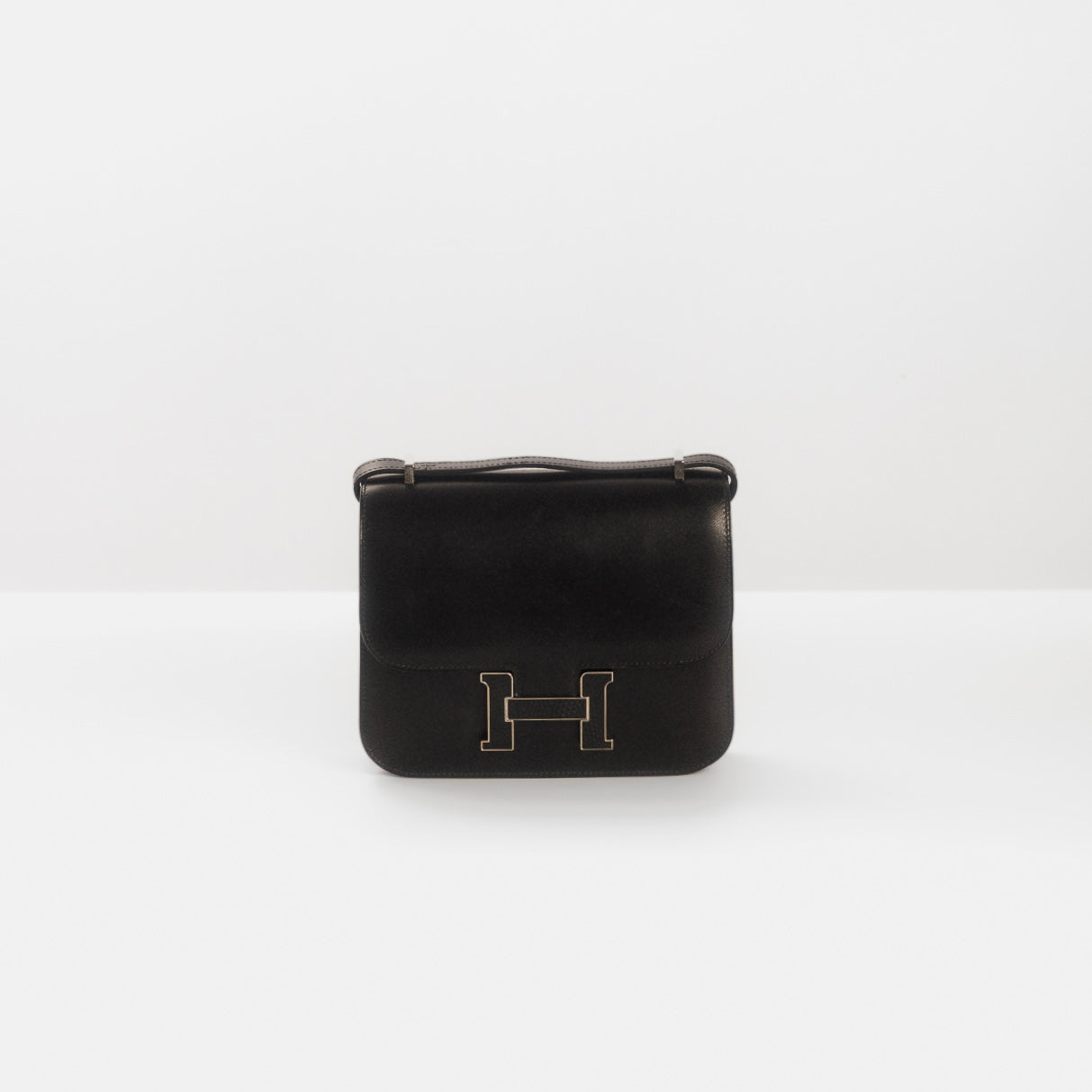 HERMÈS - *LIMITED EDITION* CONSTANCE MINI 18 BLACK BOX CALF LEATHER & LIZARD PALLADIUM HARDWARE
