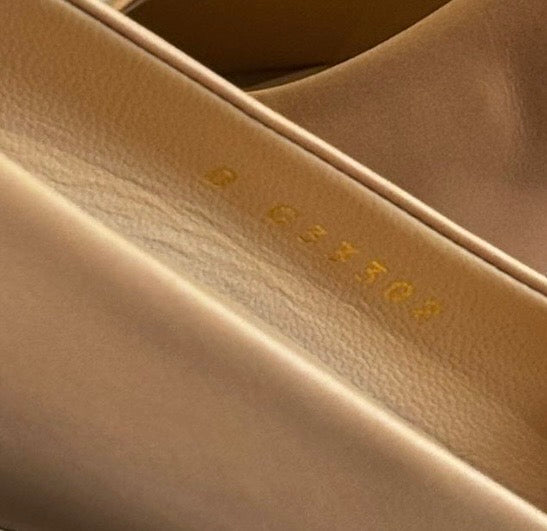CHANEL - *BRAND NEW* PUMPS BEIGE LEATHER WITH BLACK TOE SIZE 39 FR