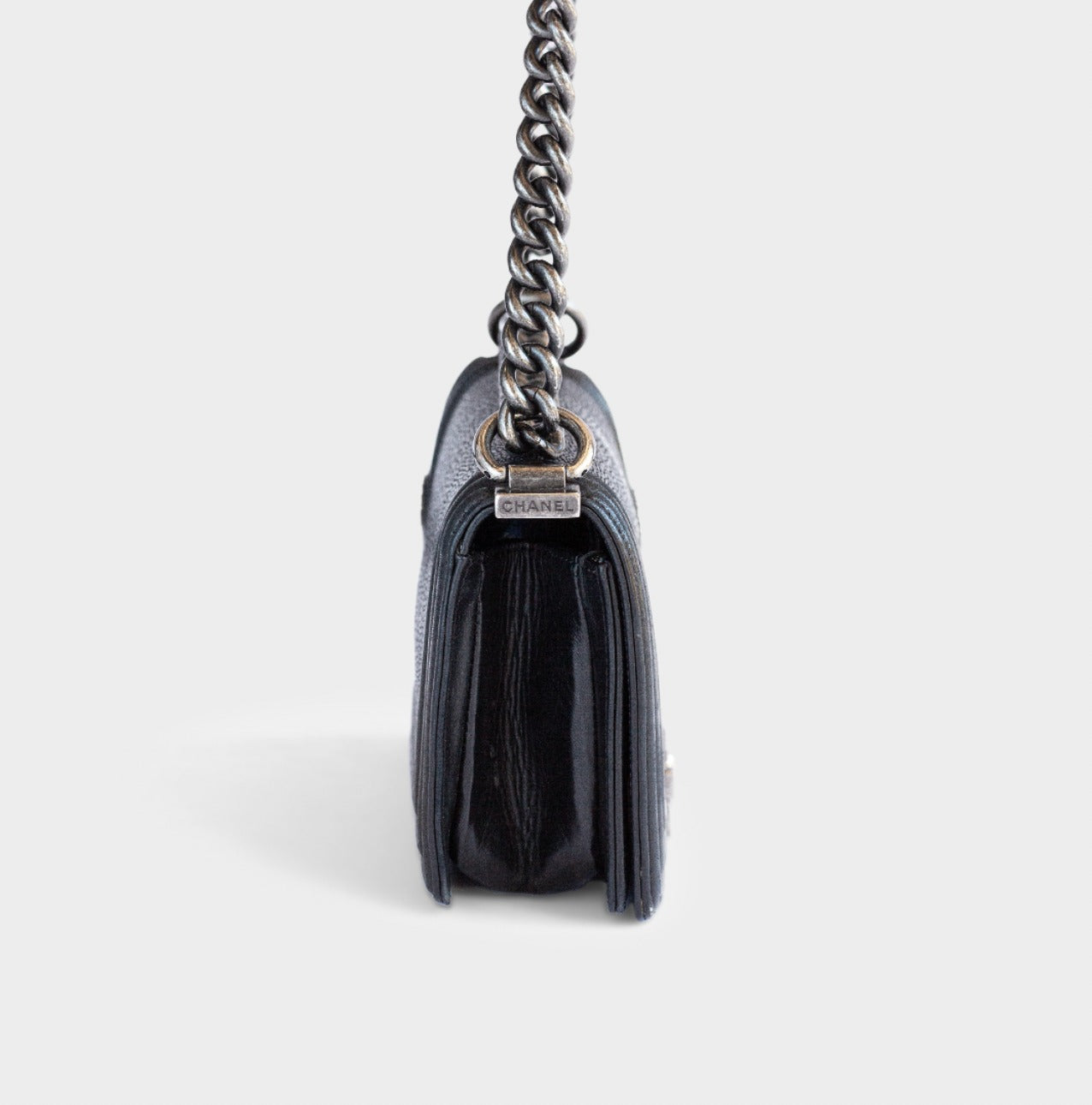 CHANEL - RARE BAG BOY SMALL BLACK STINGRAY