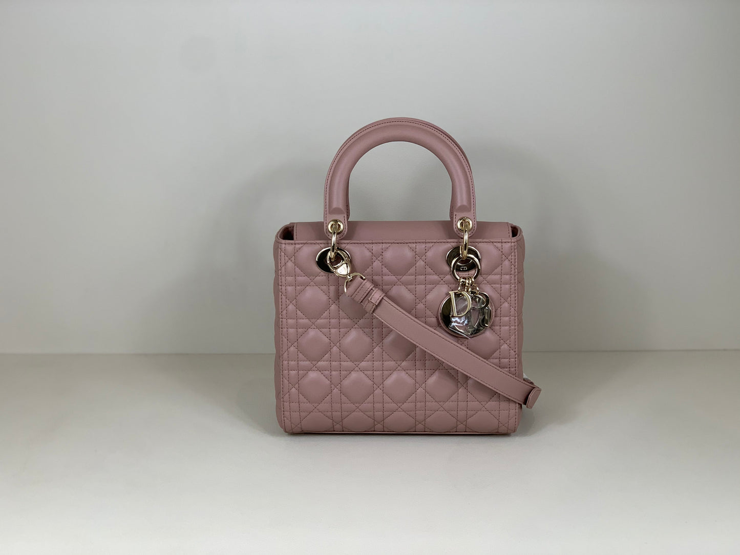 DIOR - Lady Dior pink medium silver hardware