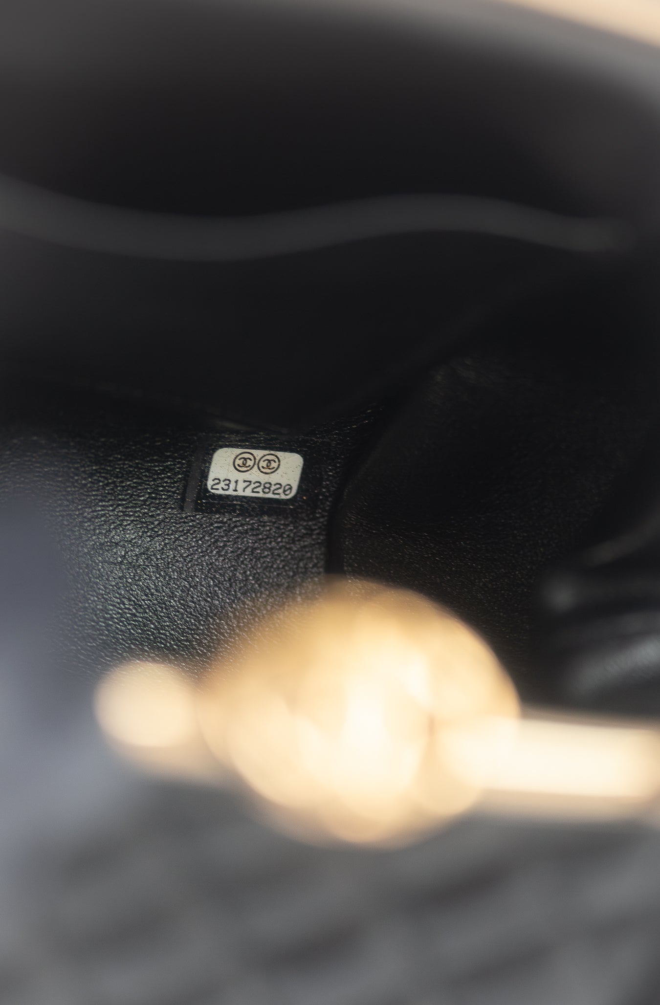 CHANEL - LOCK BAG PARIS ROME COLOSSEUM BLACK CALFSKIN ANTIQUE GOLD