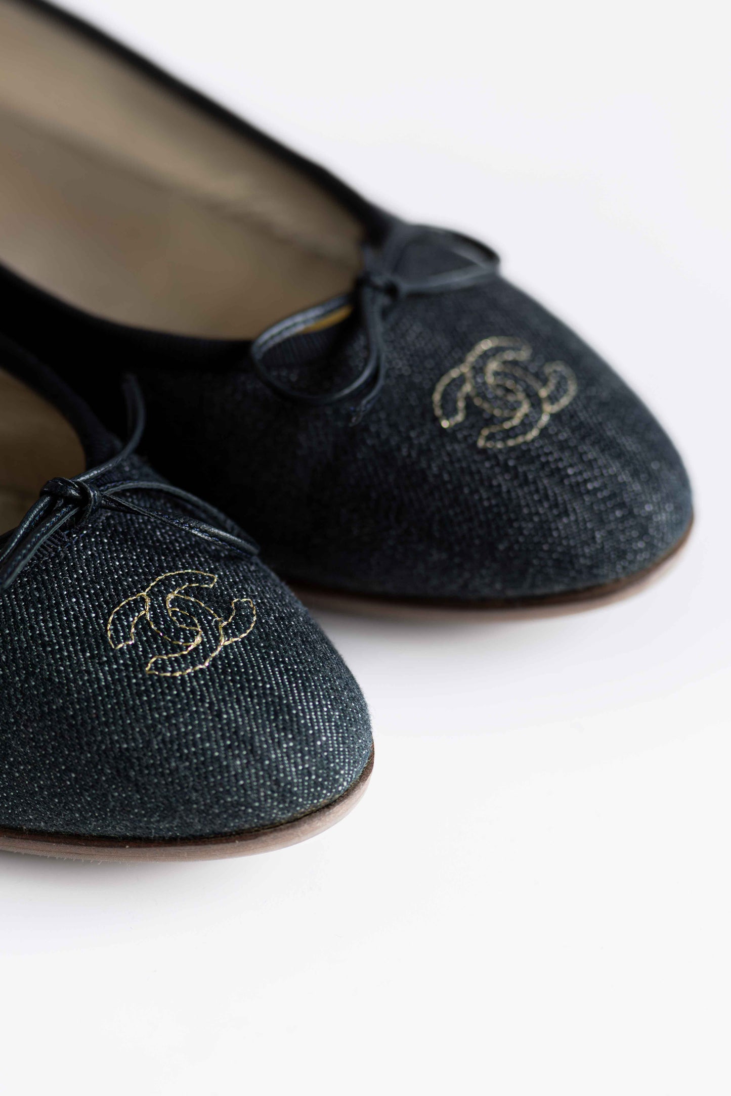 CHANEL - BALLERINA FLATS BLUE DENIM SIZE 39 EU