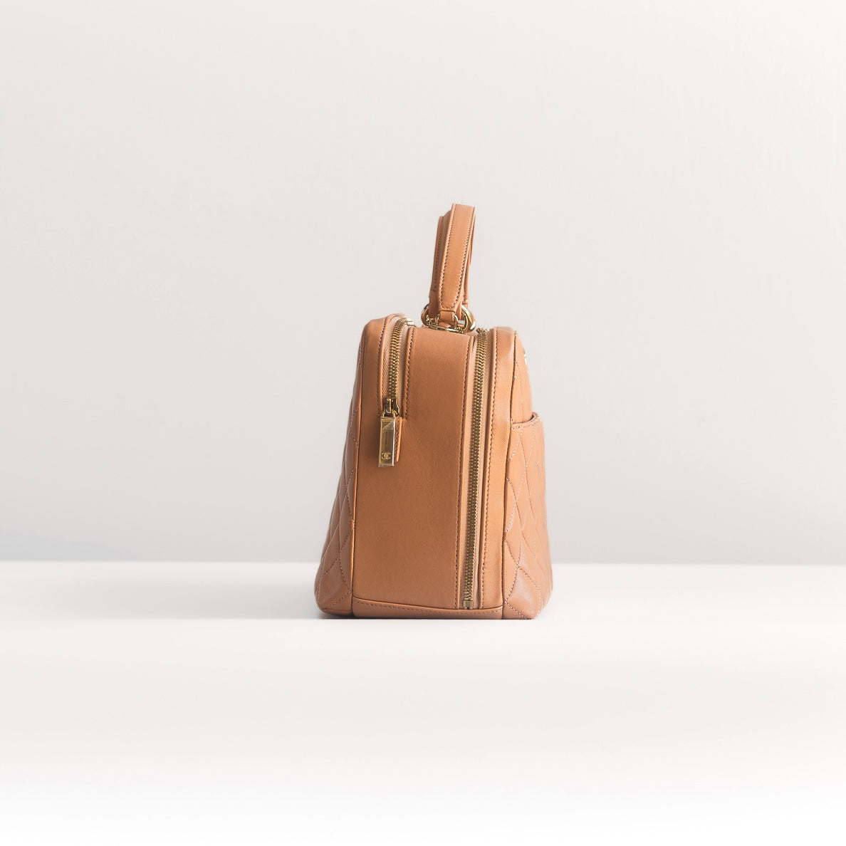 CHANEL - BAG TRENDY CC BOWLING CAMEL QUILTED LAMBSKIN