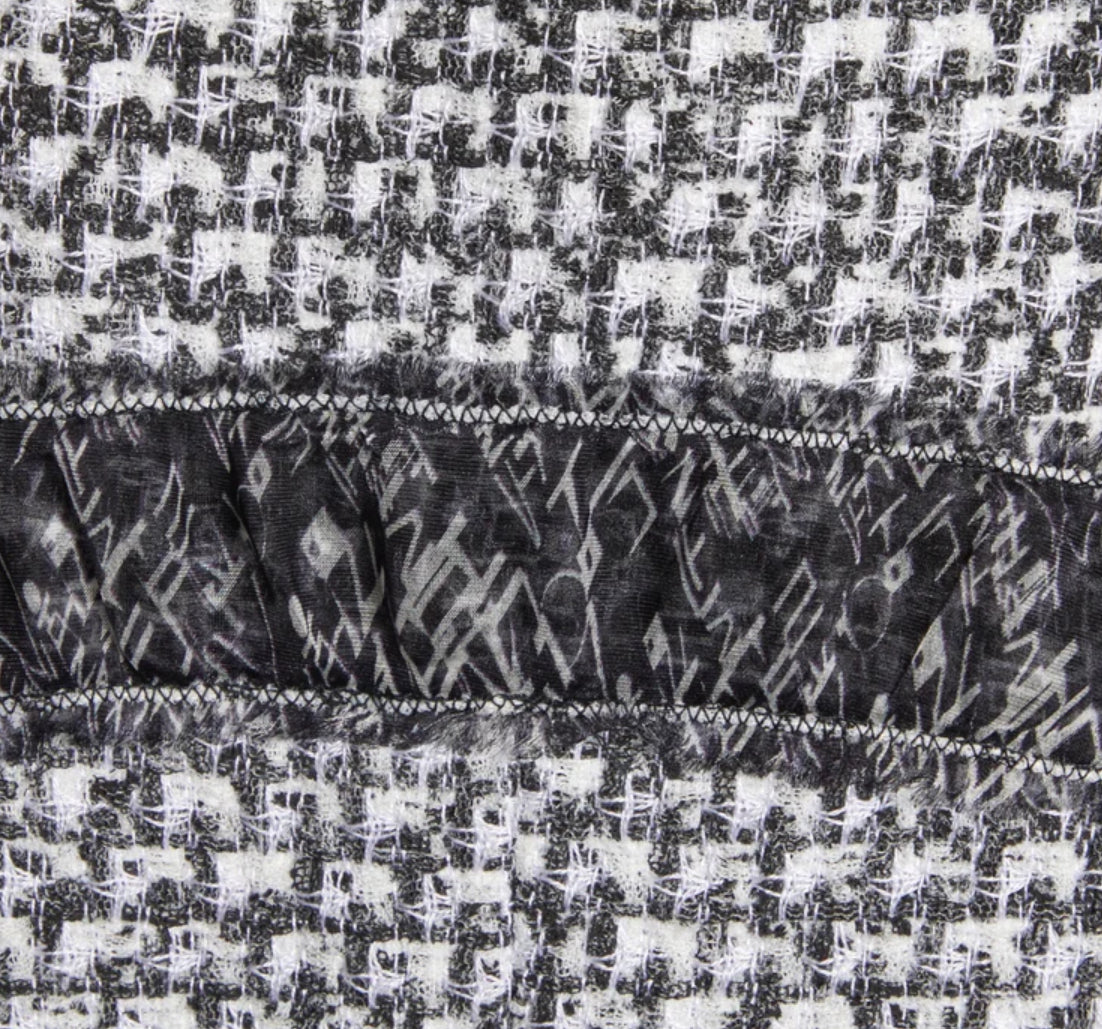 CHANEL - DRESS MIDI TWEED GREY SIZE 38 FR