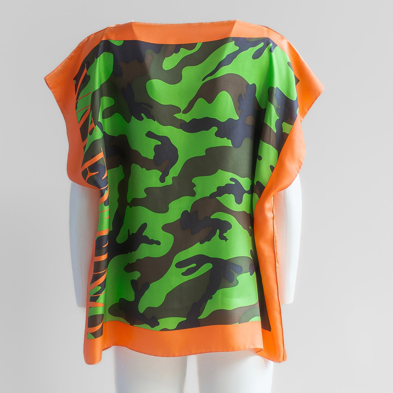 VALENTINO - TOP SILK CAMOUFLAGE GREEN PRINT AND ORANGE TRIM