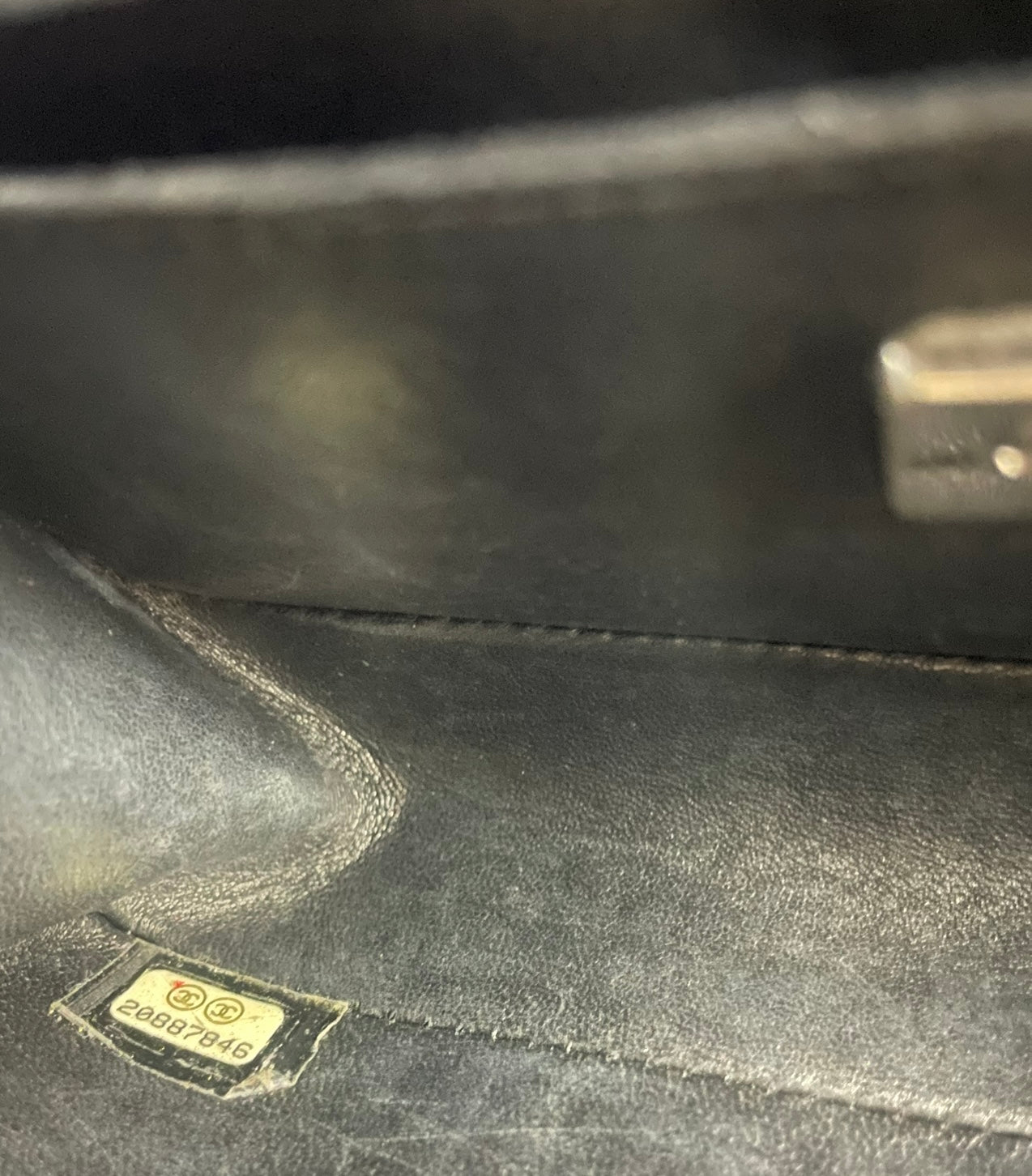 CHANEL - RARE BAG BOY SMALL BLACK STINGRAY