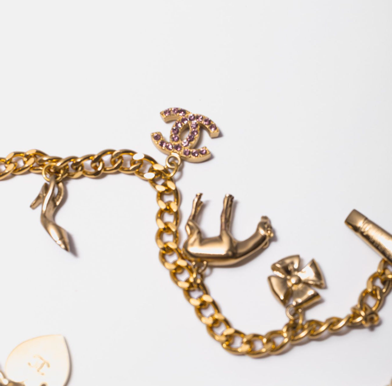 CHANEL - BELT GOLD CHAIN WITH CHARMS