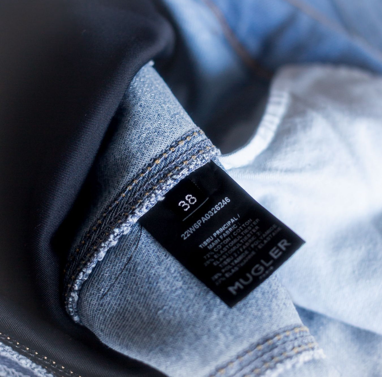 MUGLER - JEANS DENIM LIGHT BLUE BLACK DETAILS SIZE 38 FR