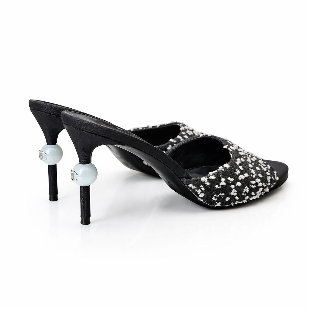 CHANEL - MULES TWEED BLACK & WHITE WITH LOGO CC PEARLS SIZE 38 EU