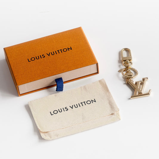 LOUIS VUITTON - CHARM MONOGRAM LV GOLD TONE