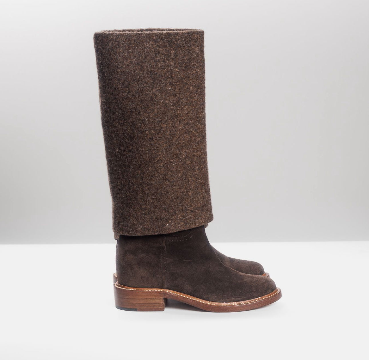 CHANEL - HIGH BOOTS BROWN SUÈDE SIZE 40.5 EU