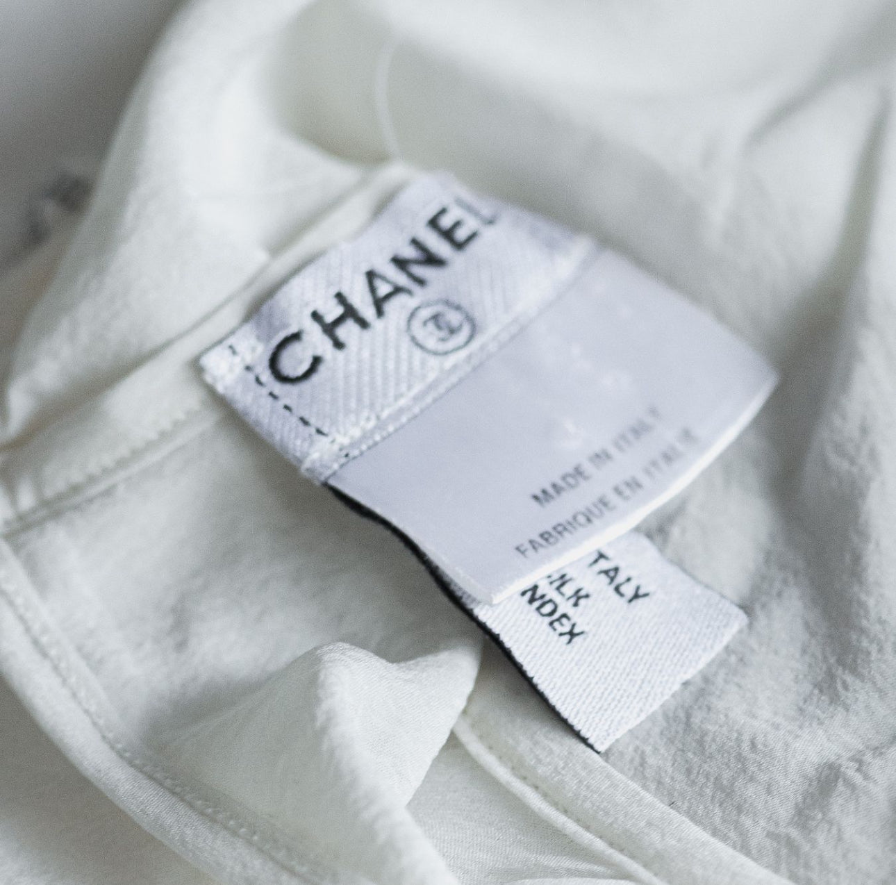 CHANEL - SHIRT LONG SLEEVES WHITE SILK SIZE 36 FR