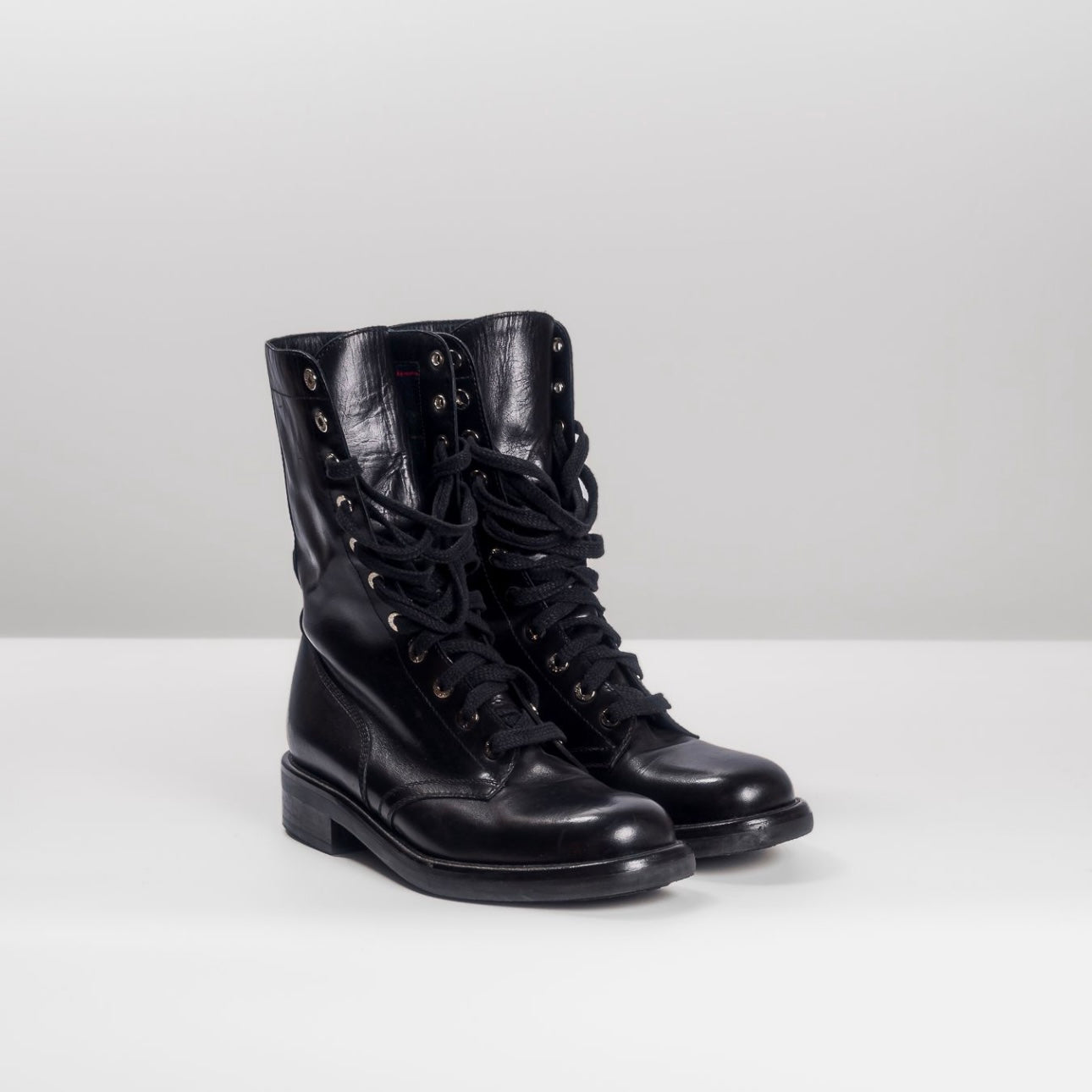 CHANEL - ANKLE BOOTS BLACK SMOOTH LEATHER SIZE 39 EU