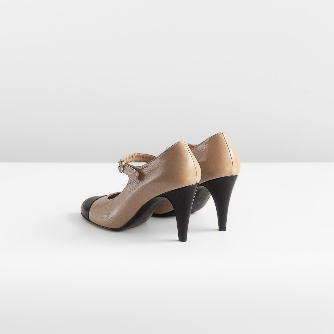 CHANEL - *BRAND NEW* PUMPS MARY JANE BICOLOR BEIGE BLACK SIZE 39 EU