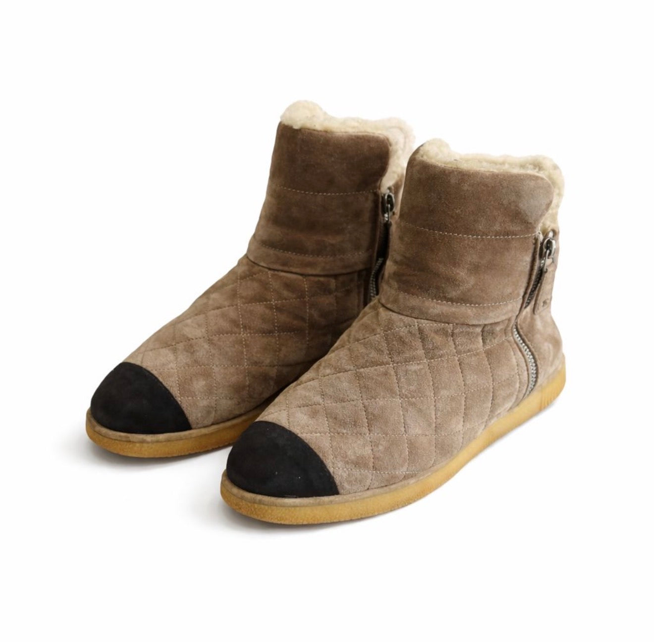 CHANEL - ANKLE BOOTIES SUEDE BEIGE AND BLACK SIZE 40 EU