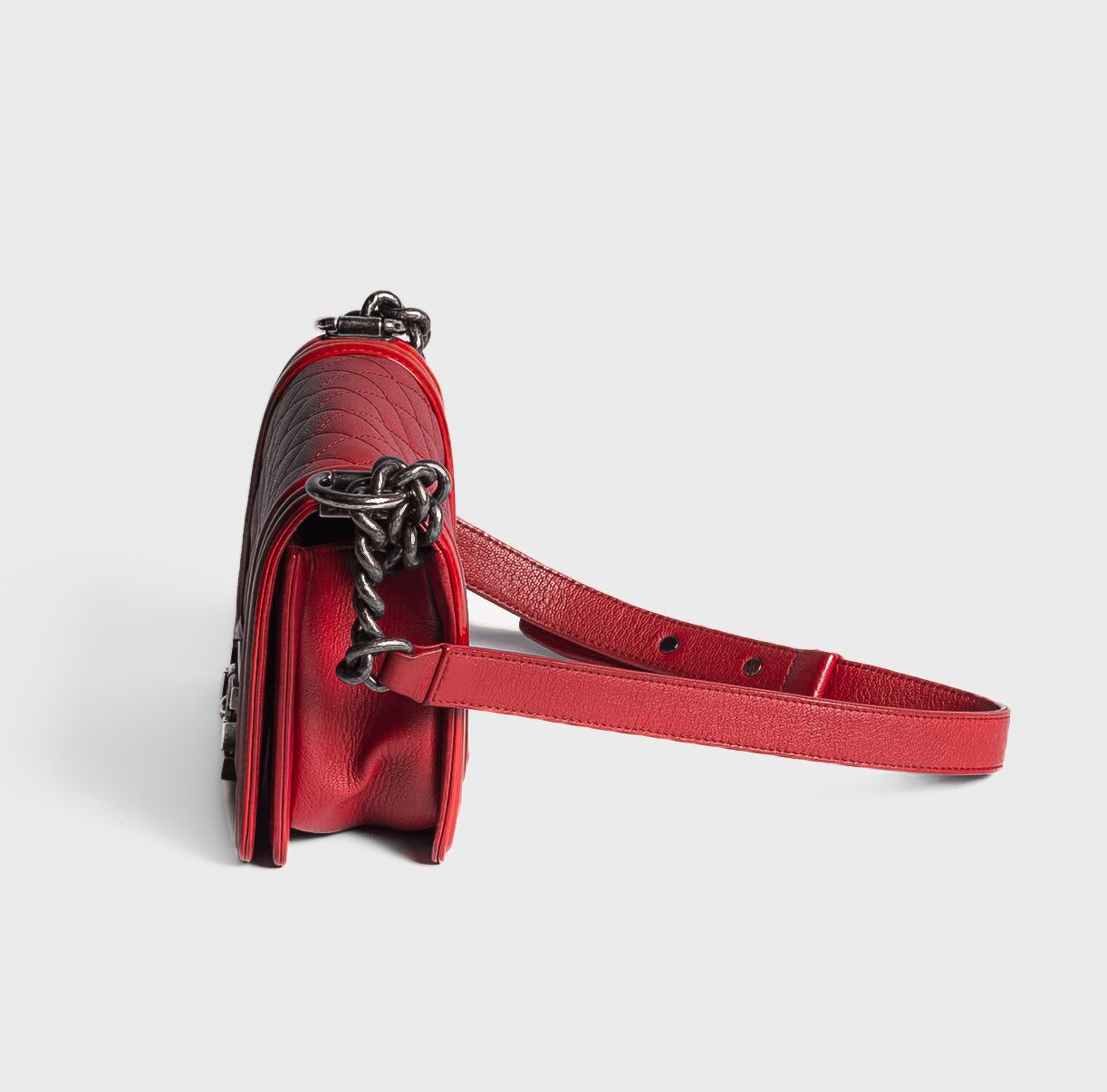 CHANEL - *LIMITED EDITION* BAG BOY SMALL RED AND RUTHENIUM HARDWARE