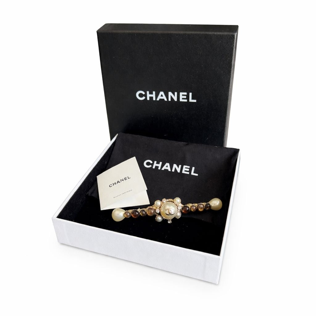 CHANEL - BROOCH GOLD TONE WITH PEARLS DROP & CRYSTAL