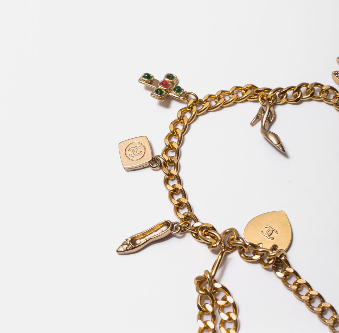 CHANEL - BELT GOLD CHAIN WITH CHARMS