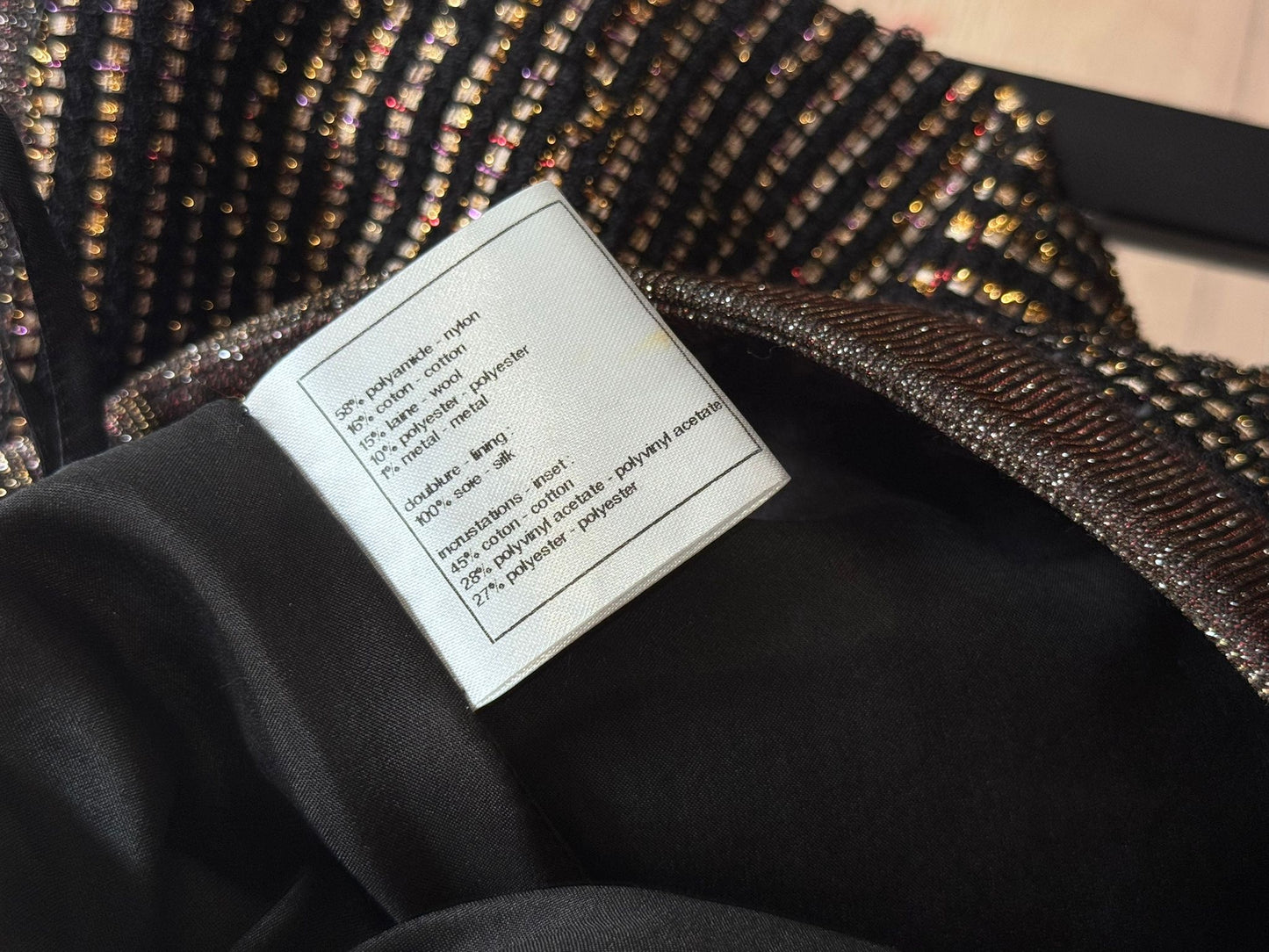 CHANEL – JACKET AND SKIRT SET WITH METALLIC GOLD STRIPES SIZE 34 FR