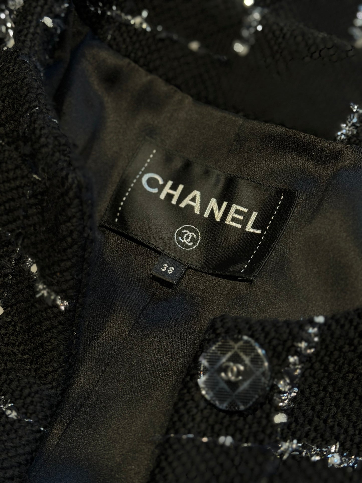 CHANEL - *NEVER WORN* MAXI COAT BLACK SILVER DETAILS SIZE 38 FR