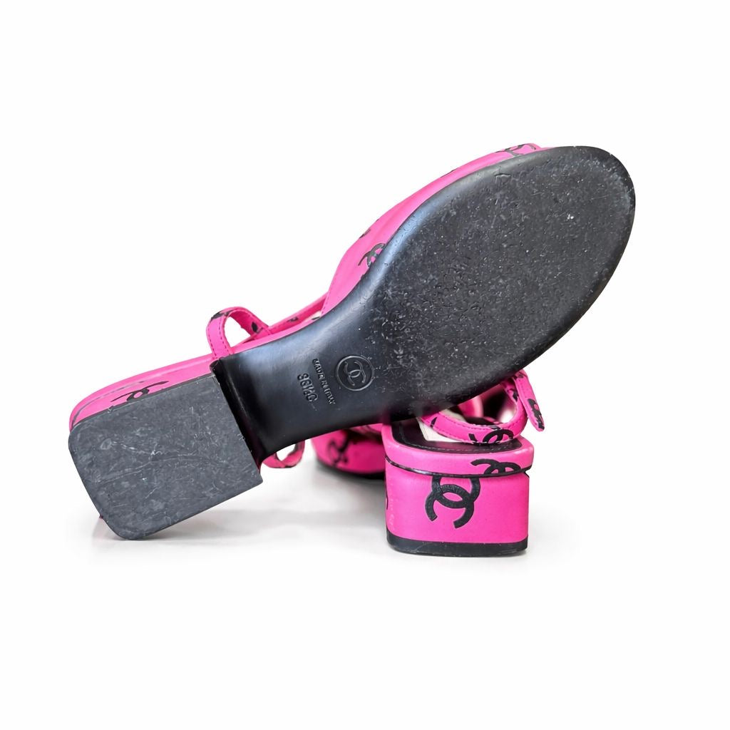 CHANEL - SLINGBACK SANDALS FUCHSIA LEATHER WITH BLACK LOGOS SIZE 38,5 EU