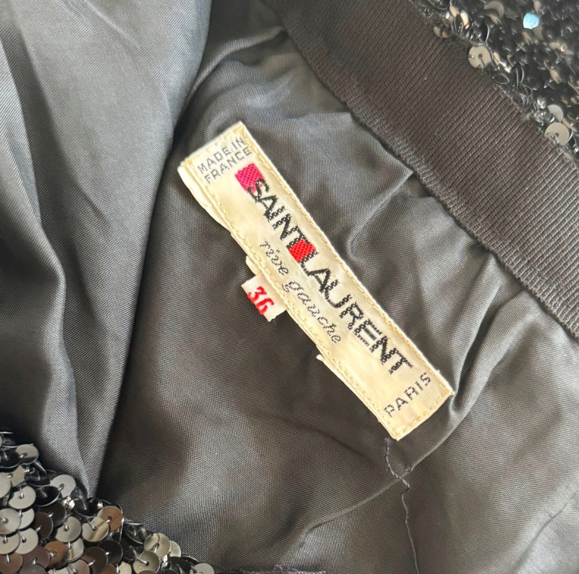 SAINT LAURENT - VINTAGE SET TOP & SKIRT SEQUINED BLACK SIZE 36/38 FR