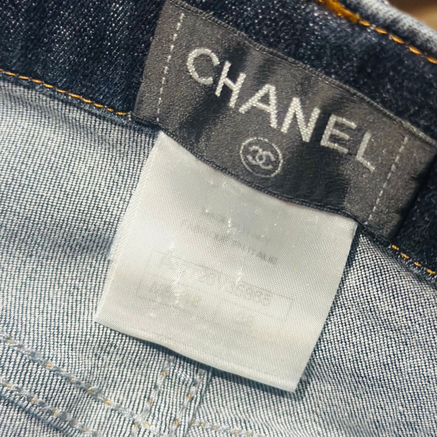 CHANEL - BLACK GRAPHIC JEANS SIZE 38 FR