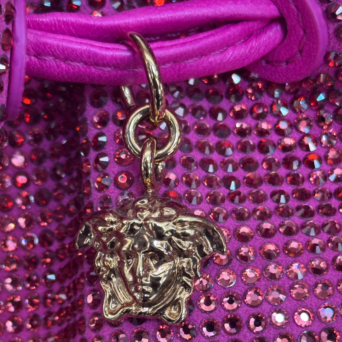 VERSACE - BUCKET BAG MEDUSA CRYSTAL DRAWSTRING FUCHSIA