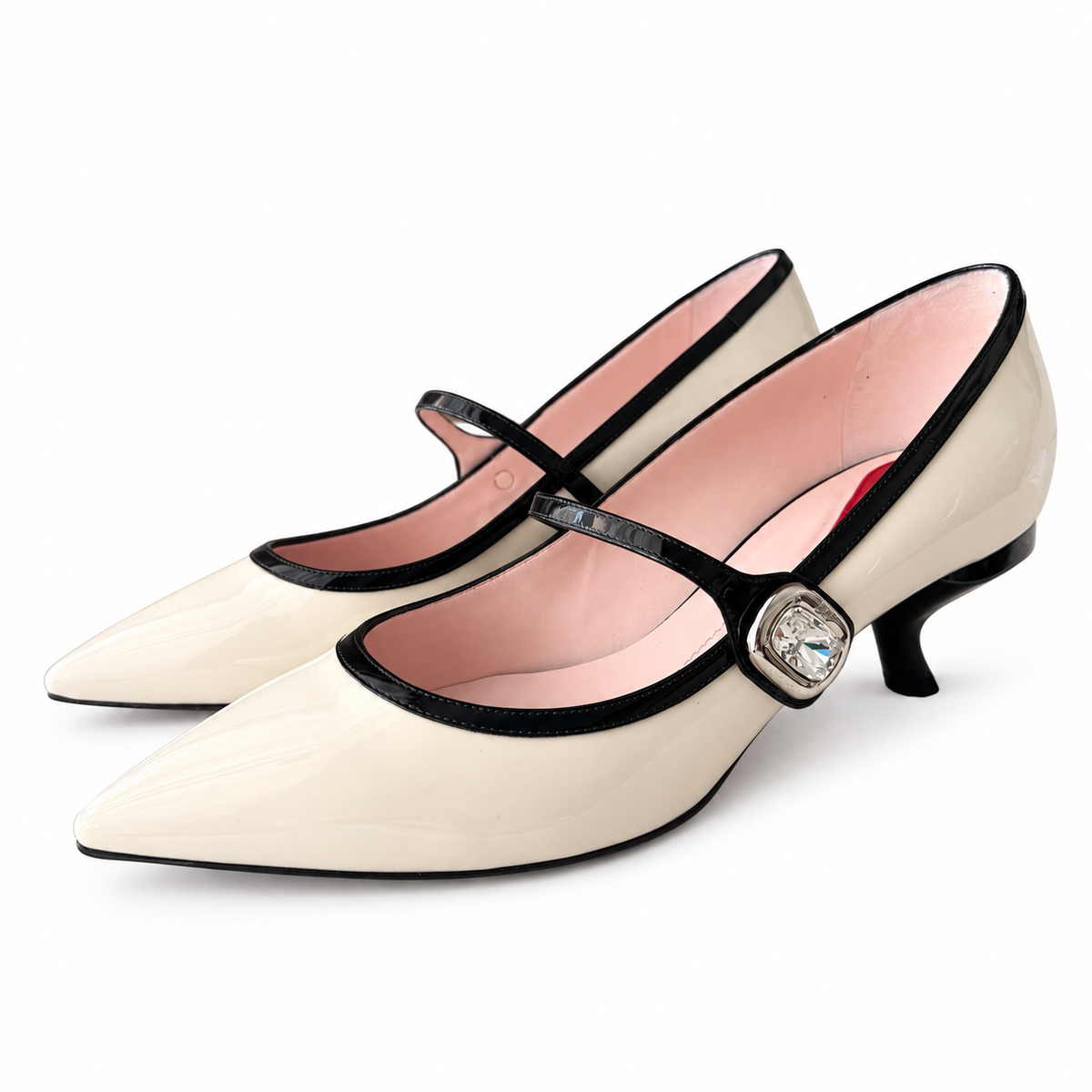 ROGER VIVIER - PUMPS IVORY PATENT LEATHER MARY JANE WITH CRYSTAL BUCKLES & VIRGULE HEELS SIZE 40 EU