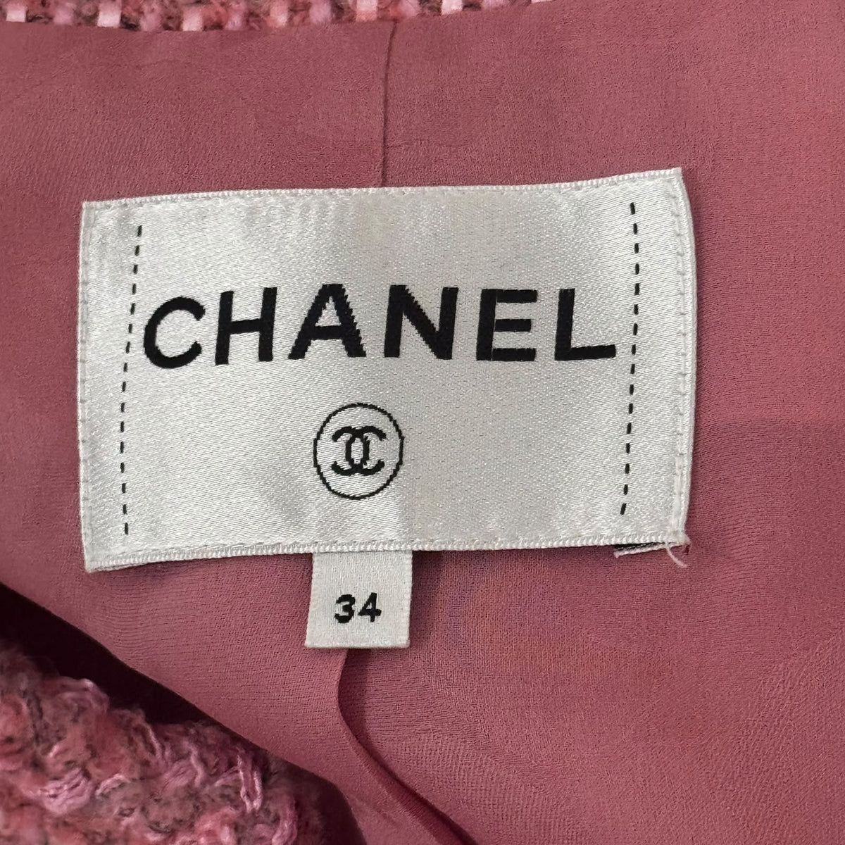 CHANEL – JACKET TWEED PINK & BLACK MULTICOLOR WITH JEWELED CC BUTTONS SIZE 34 FR