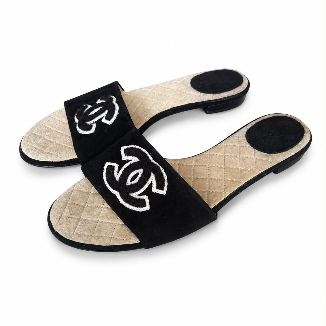 CHANEL - FLAT SANDALS BLACK SUEDE WITH EMBROIDERED LOGO SIZE 38 EU