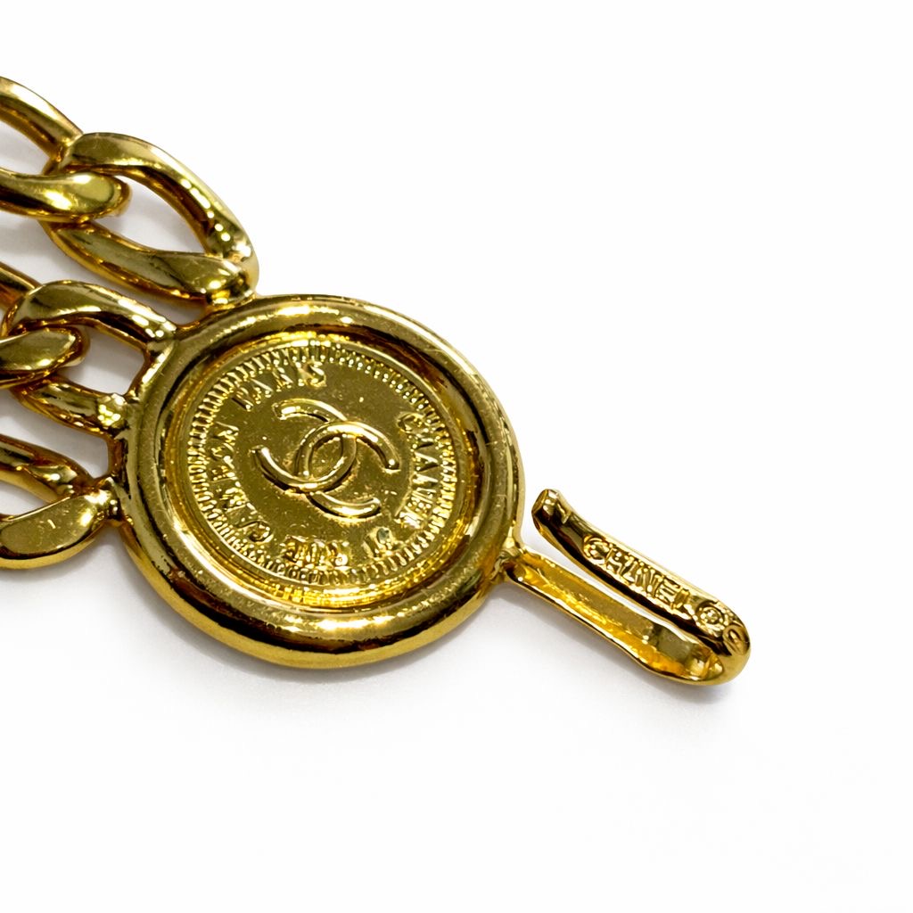 CHANEL - *RARE* BELT TRIPLE CHAIN MEDAILLION GOLD TONE